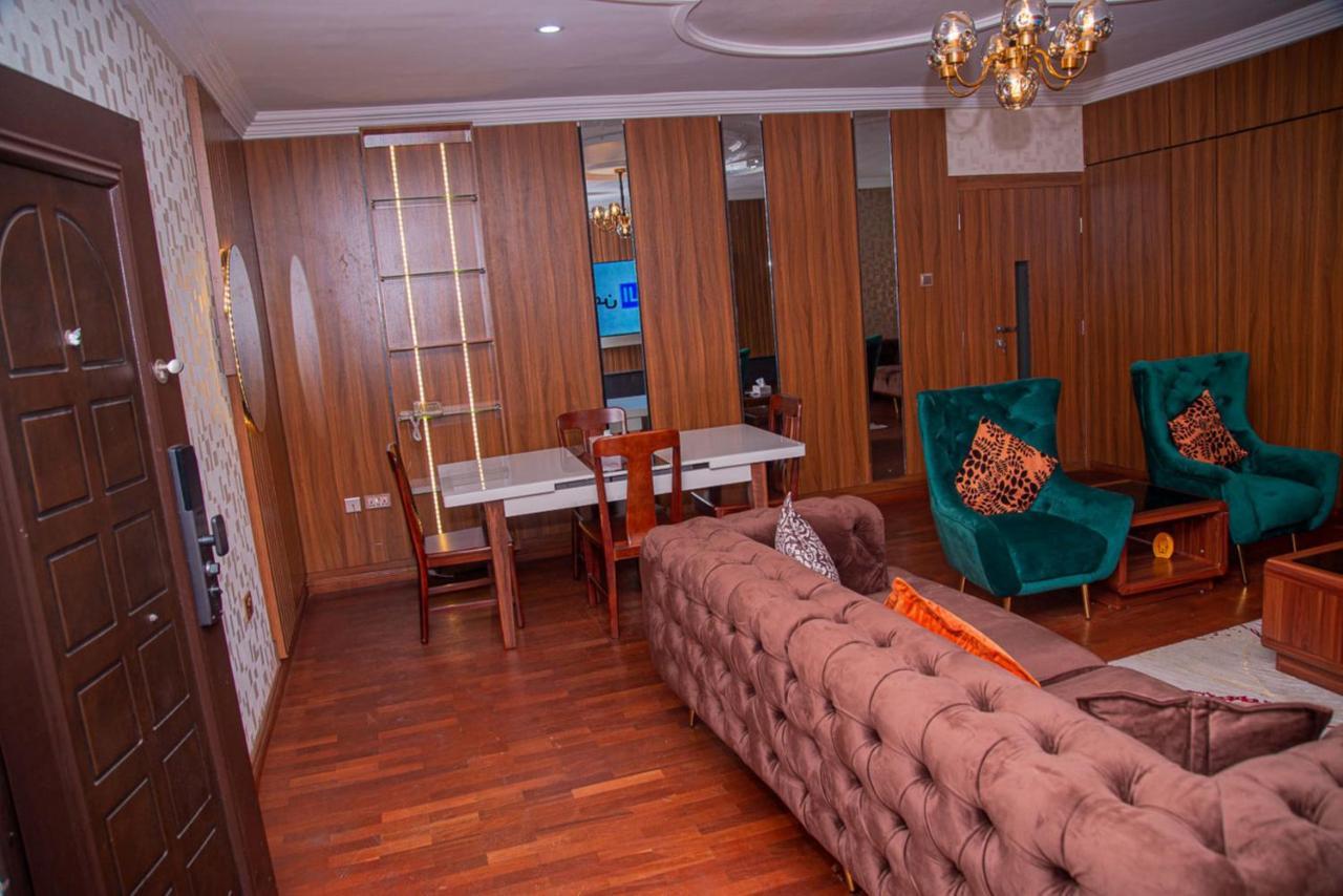 Mahogany Hotel And Suites Ибадан Экстерьер фото